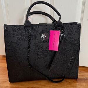 Betsey Johnson Skull Bag NWT